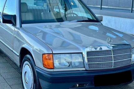 Mercedes-Benz 190 49.435 km 5.000 &euro; Tuttlingen 78532