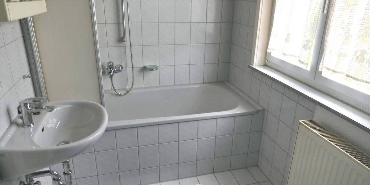 Mehrfamilienhaus, Wohnhaus Tuningen - 6 Zimmer, 132 m&sup2;, 310.000&euro; | Angebot:25676915