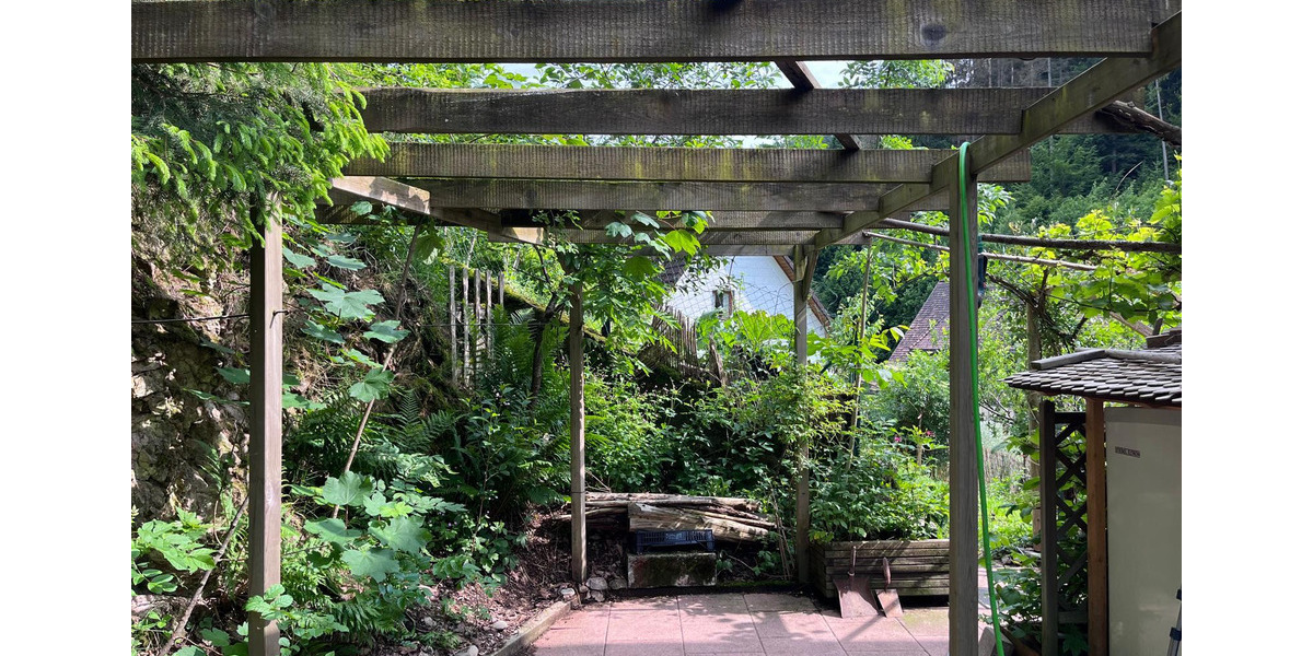 Einfamilienhaus Triberg im Schwarzwald - 4 Zimmer, 160 m&sup2;, 275.000&euro; | Angebot:25838539