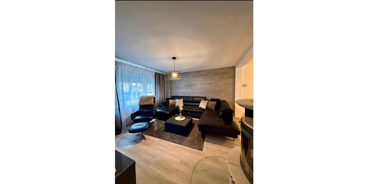 Einfamilienhaus Villingen-Schwenningen Schwenningen - 6 Zimmer, 240 m&sup2;, 395.000&euro; | Angebot:25637086