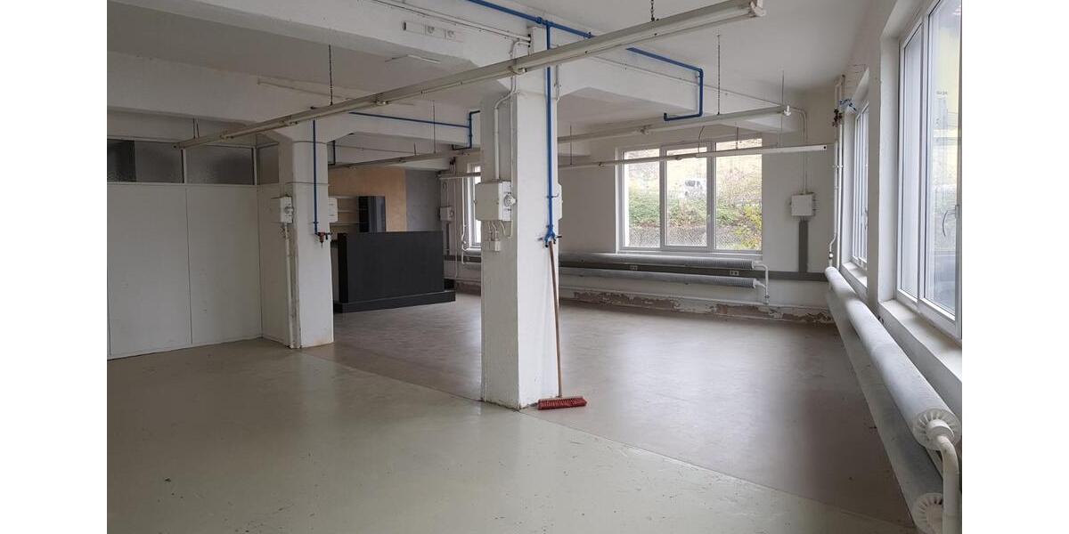 Gewerbeobjekt Sankt Georgen im Schwarzwald - 2.500&euro; | Angebot:25906026