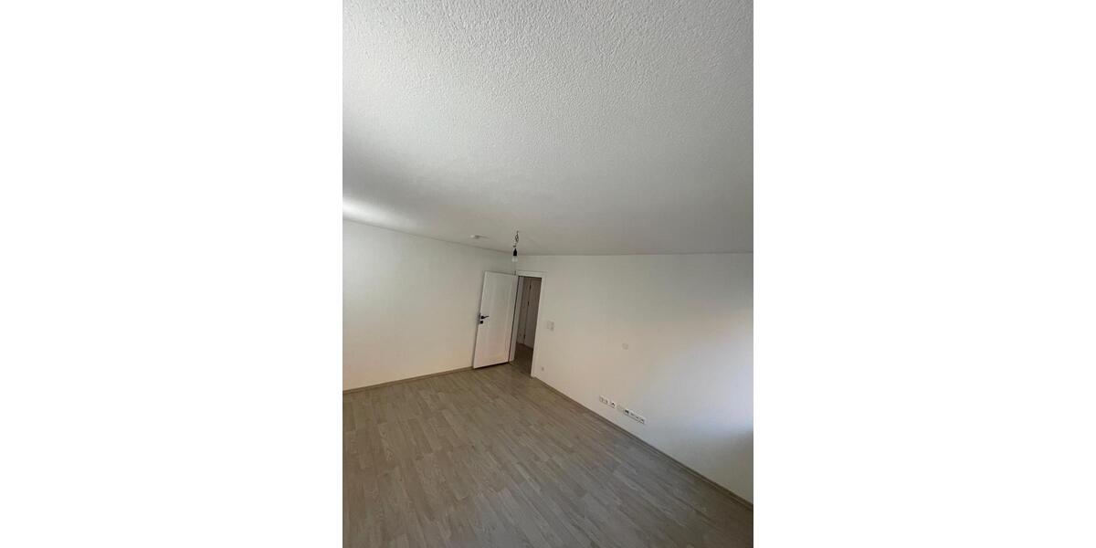 Erdgeschoßwohnung Tuttlingen - 3 Zimmer, 60 m&sup2;, 900&euro; | Angebot:25649136