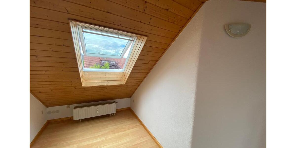 Dachgeschoßwohnung Villingen-Schwenningen Schwenningen - 2 Zimmer, 58 m&sup2;, 700&euro; | Angebot:25017193