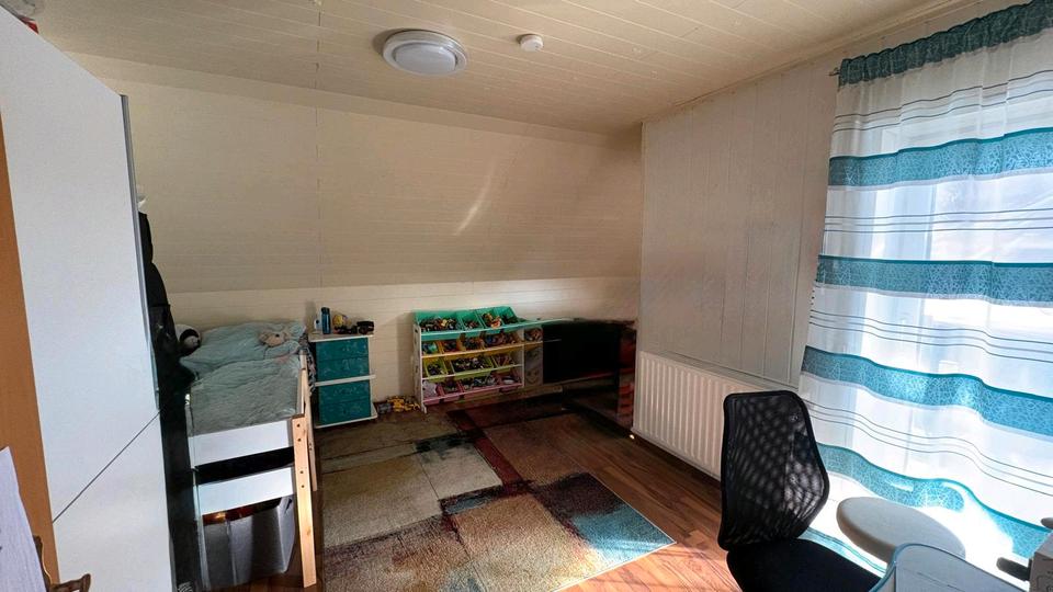 Dachgeschoßwohnung Schömberg - 5 Zimmer, 106 m&sup2;, 1.200&euro; | Angebot:25350426