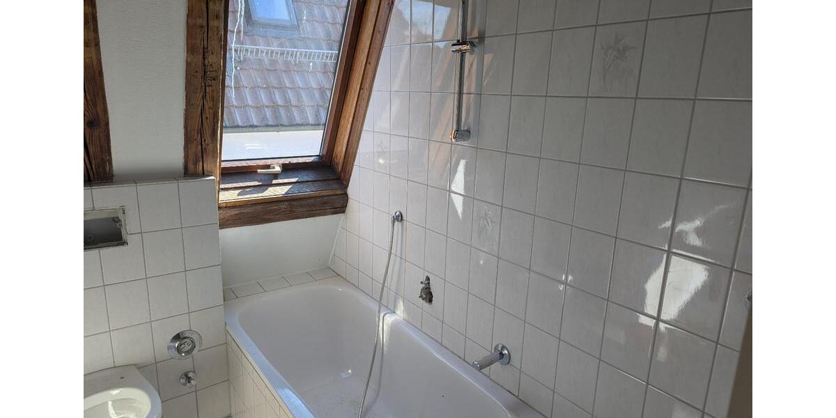 Dachgeschoßwohnung Tuttlingen - 2.5 Zimmer, 48 m&sup2;, 440&euro; | Angebot:25959865