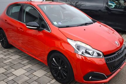 Peugeot 208 102.000 km 6.995 &euro; Villingen-Schwenningen 78052