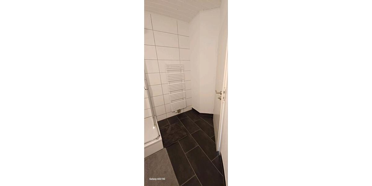 Dachgeschoßwohnung Villingen-Schwenningen Schwenningen - 2 Zimmer, 71 m&sup2;, 1.100&euro; | Angebot:25789584