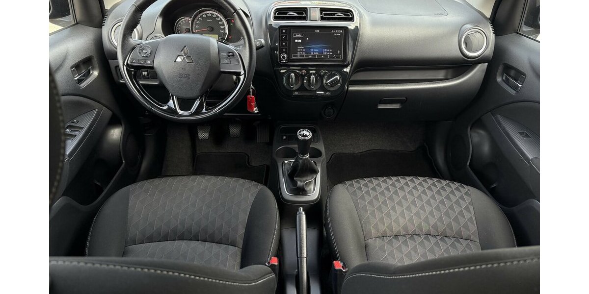 Mitsubishi Space Star SELECT + KLIMA/KAMERA/TEMPOMAT/1.HAND 28.775 km 10.900 &euro; Villingen-Schwenningen 78054