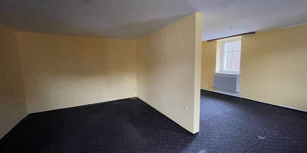 Mehrfamilienhaus, Wohnhaus Böttingen - 7 Zimmer, 317 m&sup2;, 280.000&euro; | Angebot:26015649