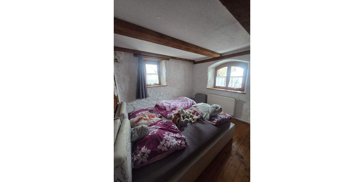 Einfamilienhaus Hüfingen Innenstadt - 8 Zimmer, 140 m&sup2;, 290.000&euro; | Angebot:25928934