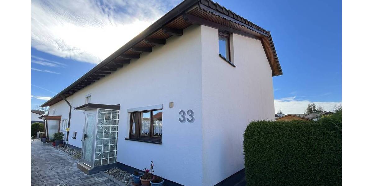 Doppelhaushälfte Gosheim - 7 Zimmer, 141 m&sup2;, 229.000&euro; | Angebot:25670855