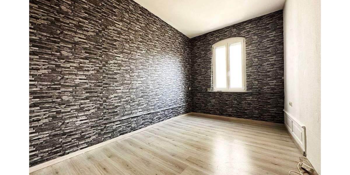 Mehrfamilienhaus, Wohnhaus Tuttlingen - 9 Zimmer, 178 m&sup2;, 239.000&euro; | Angebot:25796350