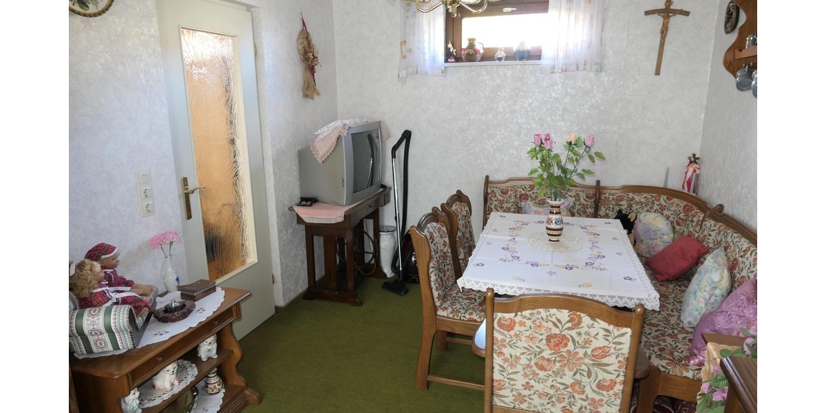 Doppelhaushälfte Gosheim - 7 Zimmer, 141 m&sup2;, 229.000&euro; | Angebot:25670855