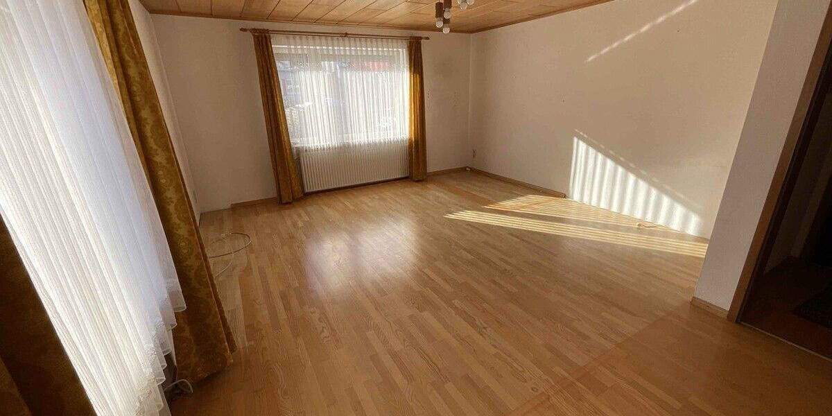Mehrfamilienhaus, Wohnhaus Villingen-Schwenningen Villingen - 7 Zimmer, 215 m&sup2;, 559.000&euro; | Angebot:25685278