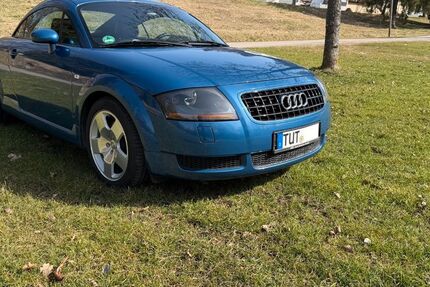 Audi TT 183.300 km 8.500 &euro; Trossingen 78647