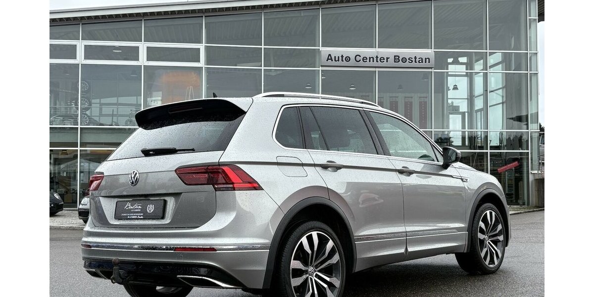 VW Tiguan 2.0 TDI 4Motion R-Line 360°/PANO/MEMORY 103.124 km 29.900 &euro; Villingen-Schwenningen 78054