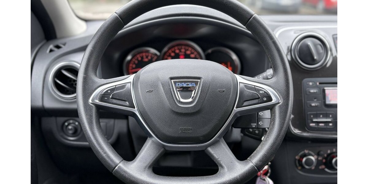 Dacia Sandero II 1.0 Comfort BT/KLIMA/TEMPOMAT/1.HAND 36.512 km 6.900 &euro; Villingen-Schwenningen 78054