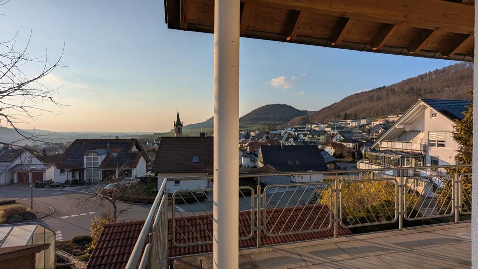 Hochparterre Dürbheim - 4.5 Zimmer, 108 m&sup2;, 1.000&euro; | Angebot:25843618