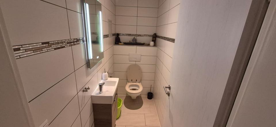 Etagenwohnung Villingen-Schwenningen Schwenningen - 3 Zimmer, 105 m&sup2;, 1.000&euro; | Angebot:25754363