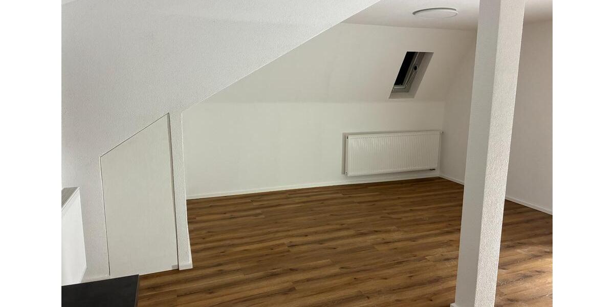 Dachgeschoßwohnung Schramberg - 2.5 Zimmer, 75 m&sup2;, 700&euro; | Angebot:25972424