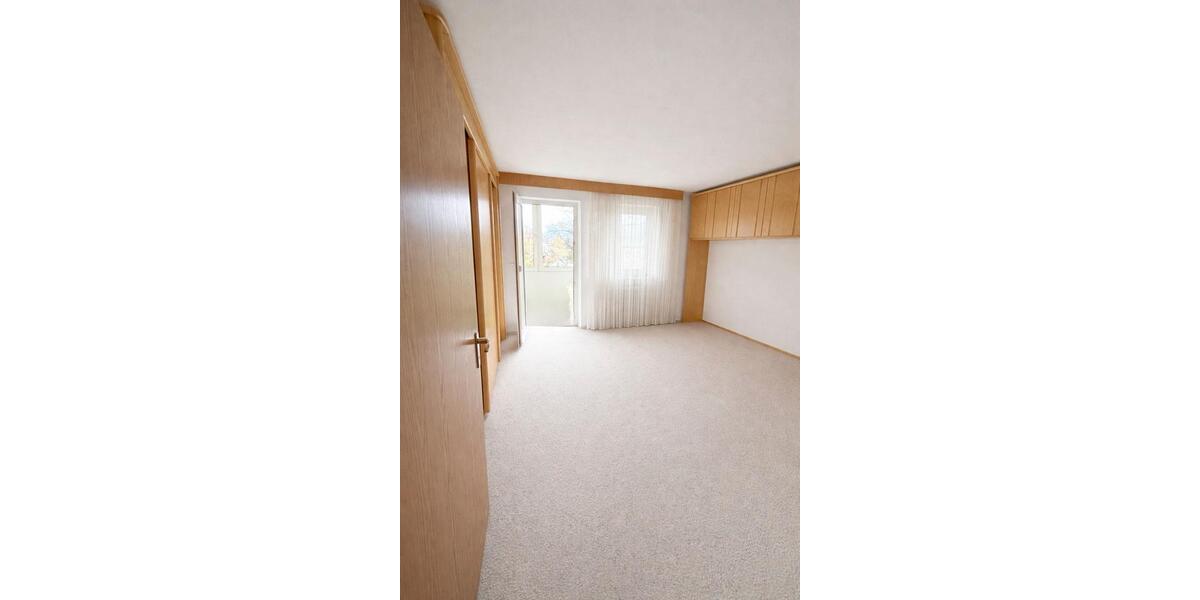 Etagenwohnung Villingen-Schwenningen Schwenningen - 3 Zimmer, 80 m&sup2;, 380&euro; | Angebot:25978995