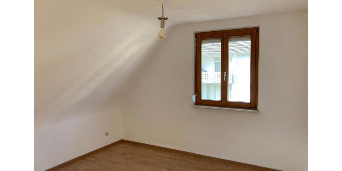 Dachgeschoßwohnung Epfendorf - 3.5 Zimmer, 95 m&sup2;, 680&euro; | Angebot:26504427