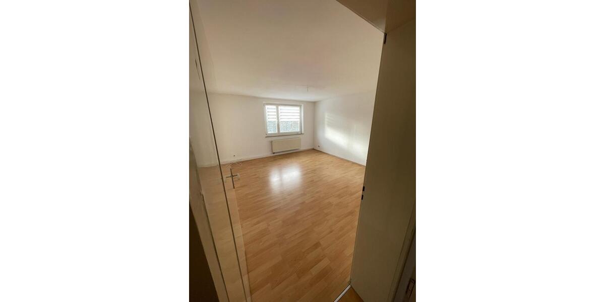 Etagenwohnung Rottweil - 3 Zimmer, 77 m&sup2;, 560&euro; | Angebot:23057405