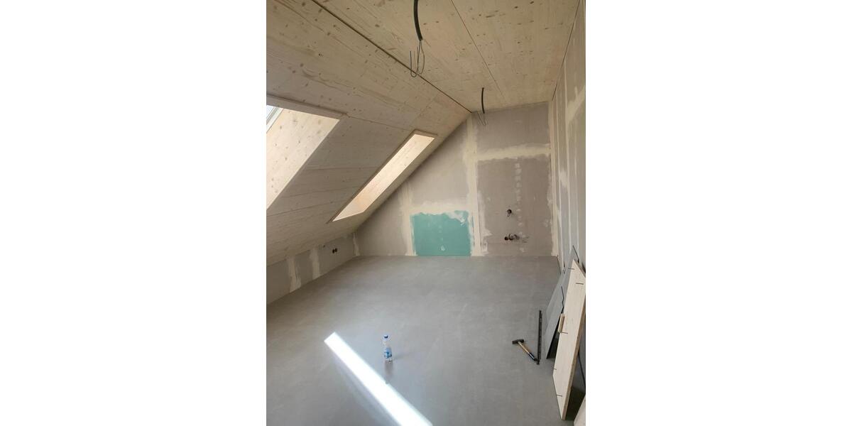 Dachgeschoßwohnung Blumberg - 3 Zimmer, 75 m&sup2;, 850&euro; | Angebot:25959863