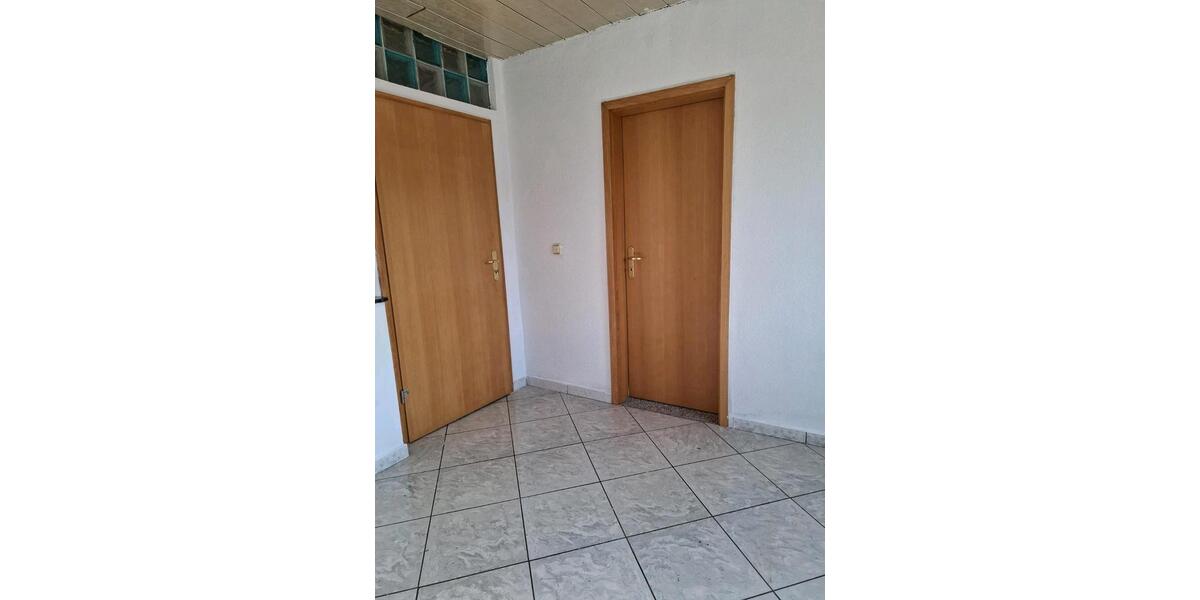 Etagenwohnung Tuttlingen - 5 Zimmer, 90 m&sup2;, 700&euro; | Angebot:25875412