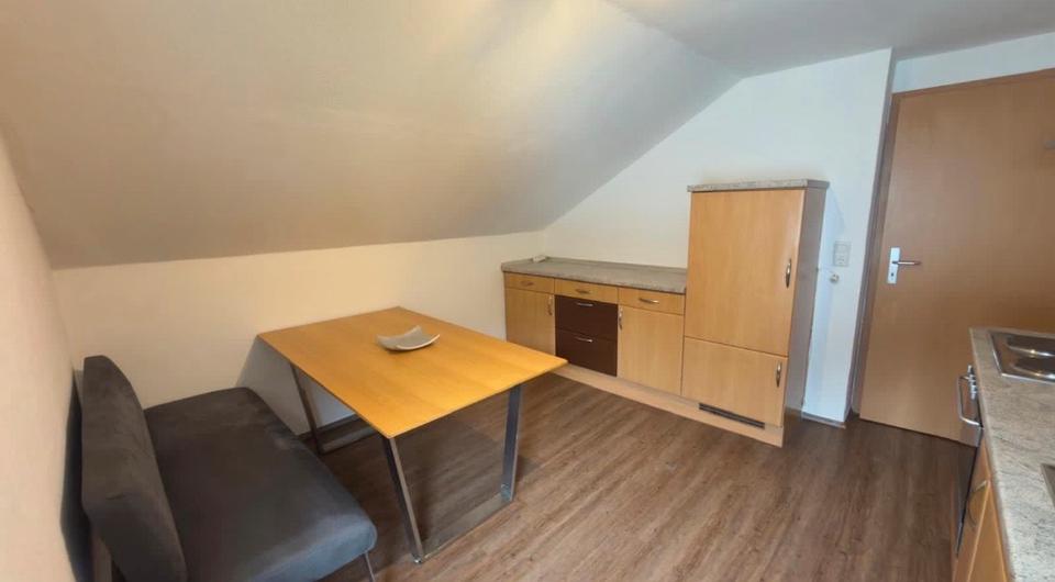 Dachgeschoßwohnung Rottweil - 1.5 Zimmer, 39 m&sup2;, 450&euro; | Angebot:25965648