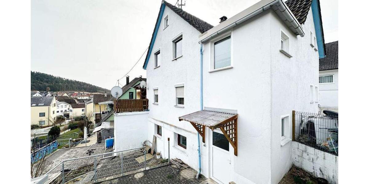 Einfamilienhaus Rottweil Göllsdorf - 6 Zimmer, 100 m&sup2;, 185.000&euro; | Angebot:25662398