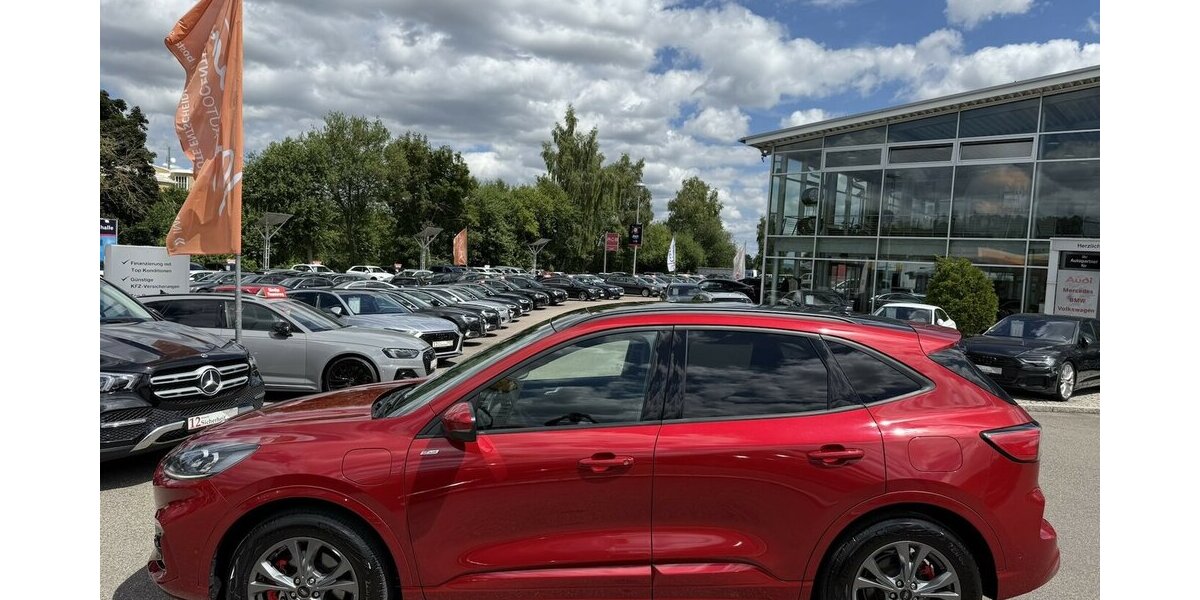 Ford Kuga 2.5 HYBRID ST-LINE X/PANORAMA/KAMERA/1.HAND 26.650 km 23.900 &euro; Villingen-Schwenningen 78054