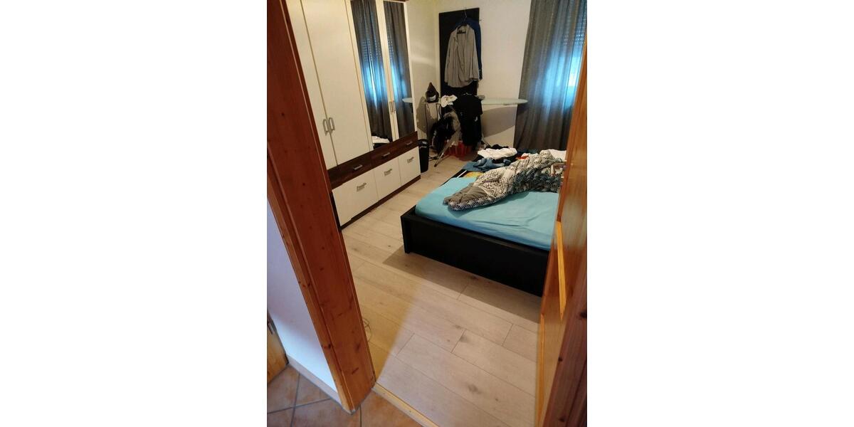 Erdgeschoßwohnung Triberg im Schwarzwald - 4 Zimmer, 107 m&sup2;, 210.000&euro; | Angebot:25886819