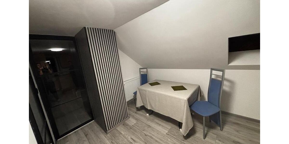 Dachgeschoßwohnung Oberndorf am Neckar - 2 Zimmer, 50 m&sup2;, 650&euro; | Angebot:25540136