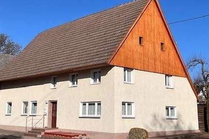 Haus Königsfeld im Schwarzwald Neuhausen - 4 Zimmer, 140 m&sup2;, 197.500&euro; | Angebot:25732271