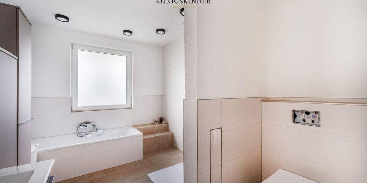 Einfamilienhaus Dunningen / Stampfe Dunningen - 8 Zimmer, 193 m&sup2;, 790.000&euro; | Angebot:25731506