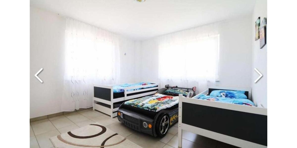 Etagenwohnung Villingen-Schwenningen Schwenningen - 4 Zimmer, 140 m&sup2;, 1.300&euro; | Angebot:25614631