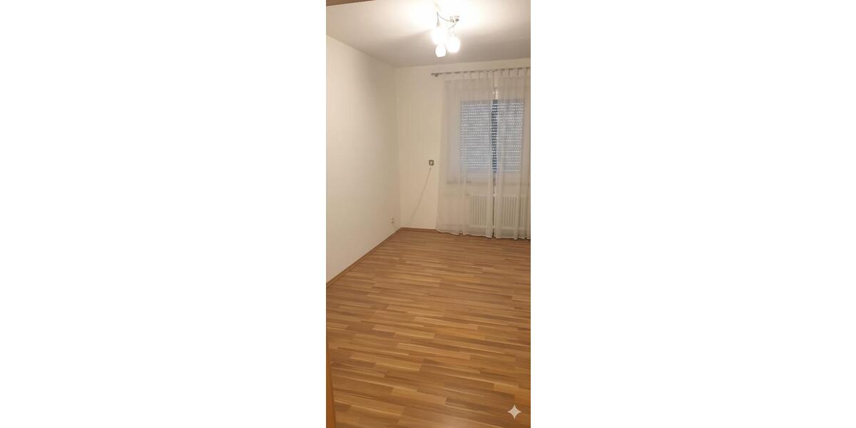 Etagenwohnung Sankt Georgen im Schwarzwald - 3 Zimmer, 75 m&sup2;, 146.000&euro; | Angebot:26957509