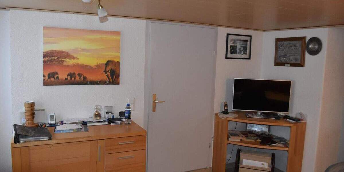 Einfamilienhaus Königsfeld im Schwarzwald Neuhausen - 4 Zimmer, 140 m&sup2;, 197.500&euro; | Angebot:25732271