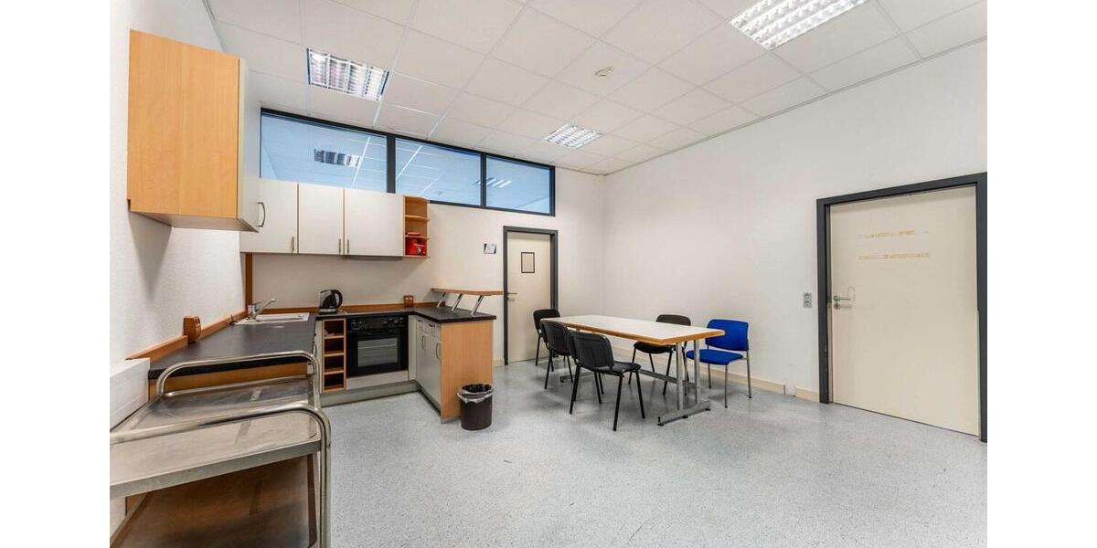 Gewerbeobjekt Villingen-Schwenningen Schwenningen - 4.035&euro; | Angebot:24662040