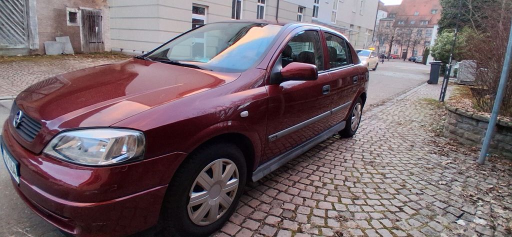 Opel Astra 136.000 km 1.999 &euro; Hüfingen 78183