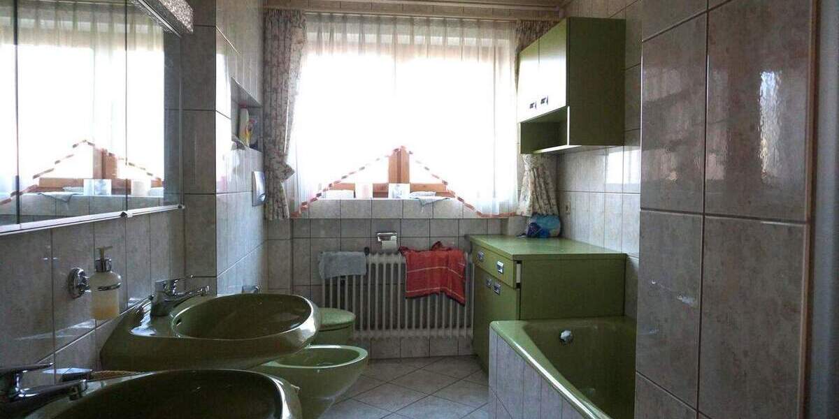 Mehrfamilienhaus, Wohnhaus Bösingen - 1 Zimmer, 302 m&sup2;, 395.000&euro; | Angebot:25707746