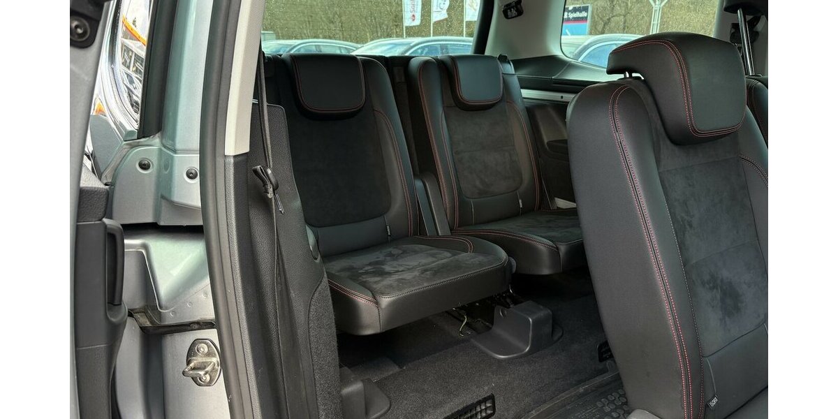 Seat Alhambra FR-Line KEYLE./KAMERA/NAVI/AHK/7-SITZER 136.143 km 17.900 &euro; Villingen-Schwenningen 78054