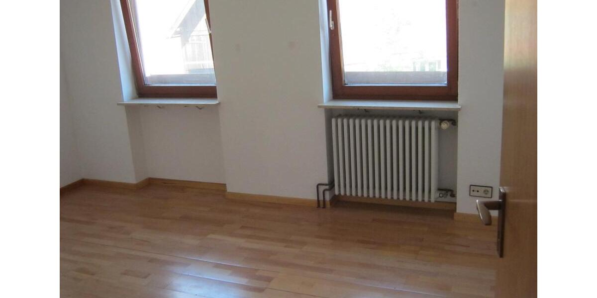 Doppelhaushälfte Löffingen - 3 Zimmer, 80 m&sup2;, 800&euro; | Angebot:26547919