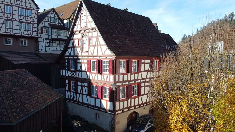 Einfamilienhaus Schiltach - 7 Zimmer, 200 m&sup2;, 650.000&euro; | Angebot:24136744