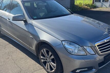 Mercedes-Benz E 250 234.000 km 4.299 &euro; Oberndorf a.N. - Aistaig 78727