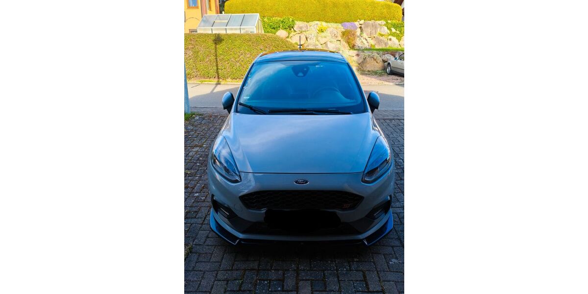 Ford Fiesta 44.000 km 21.800 &euro; Dunningen 78655