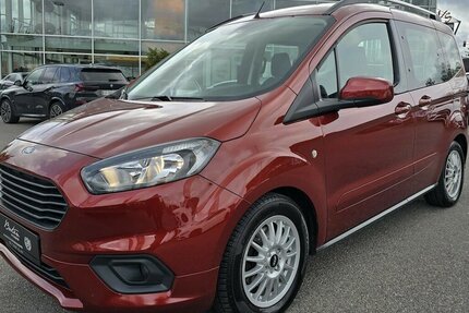 Ford Tourneo Courier 1.5 TDCI/NAVI/KAMERA/1.HAND 90.365 km 11.900 &euro; Villingen-Schwenningen 78054