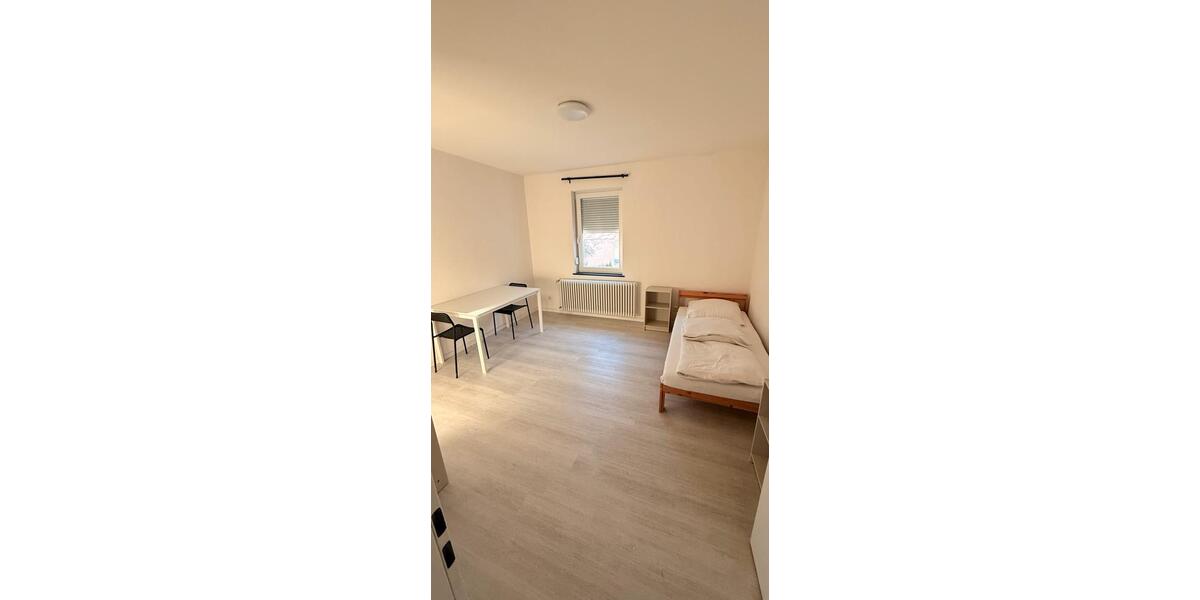 Etagenwohnung Tuttlingen - 4 Zimmer, 100 m&sup2;, 450&euro; | Angebot:25768037