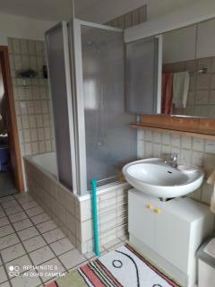 Hochparterre Epfendorf - 2 Zimmer, 58 m&sup2;, 650&euro; | Angebot:26195042